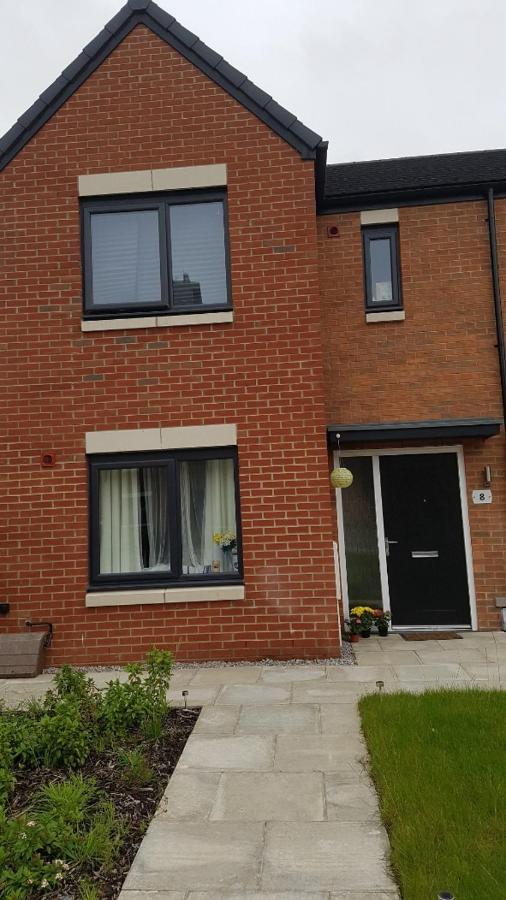 Free Car Park And Walk To Coop, Etihad, Piccadilly Manchester Bagian luar foto